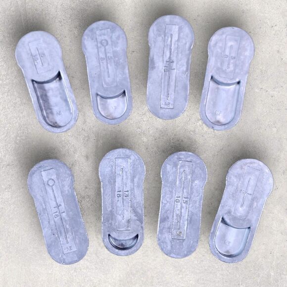 Vintage Domestic Magic Key Buttonhole Worker Attachment Set Templates & Manual - Picture 4 of 16